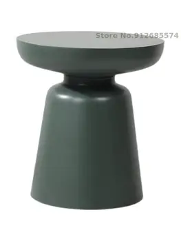 Диван-приставной столик простой современный креативный угловой столик приставной столик маленький журнальный столик железный модный столик прикроватная тумбочка в гостиной